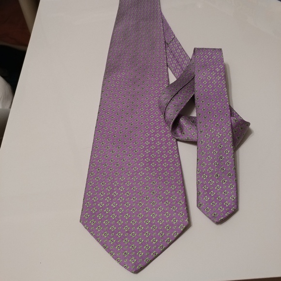 Executive Collection Tie by Tom James - Picture 9 of 10